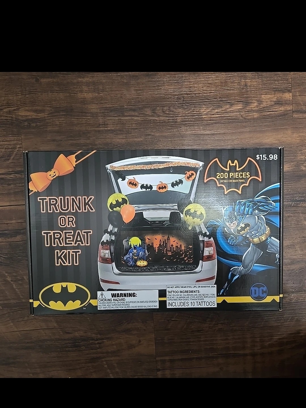 DC Batman Halloween Trunk Or Treat Party Decor Kit - 200 Pcs (New)